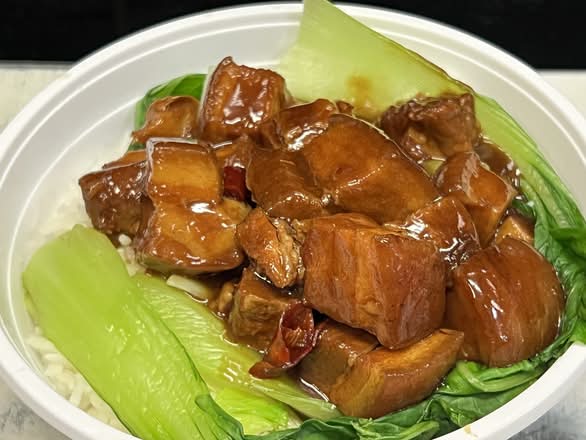 Braised Pork Belly Rice 红烧肉饭